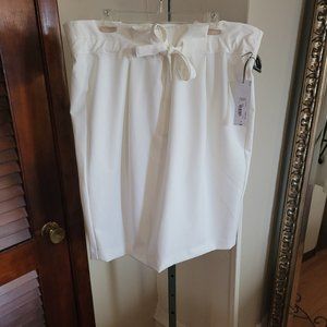 White Skirt, size 18